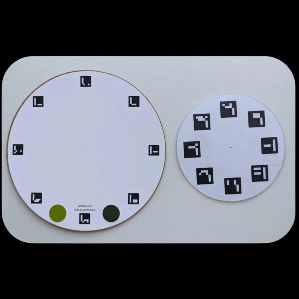 Set of Two Calibrating Plates