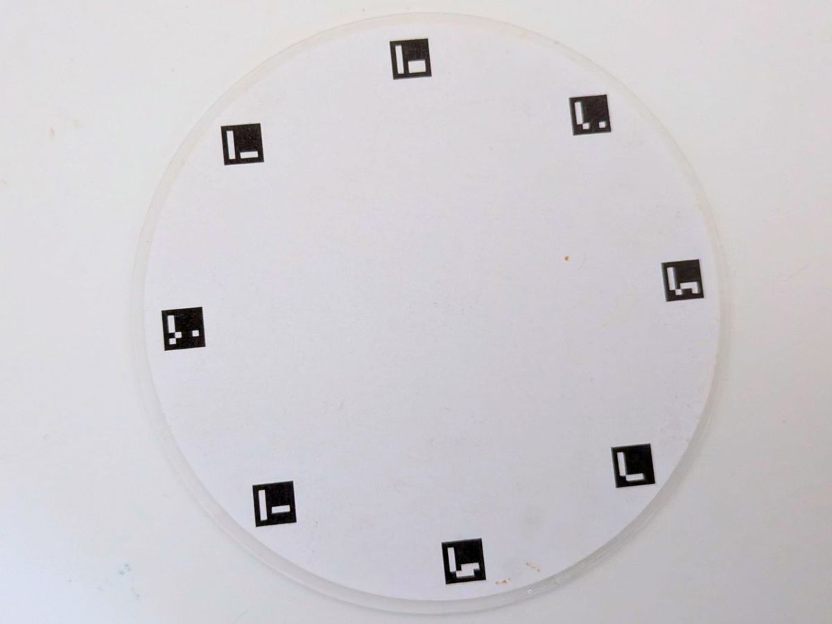 Free Petiole Pro calibrating plate for leaf area measurement